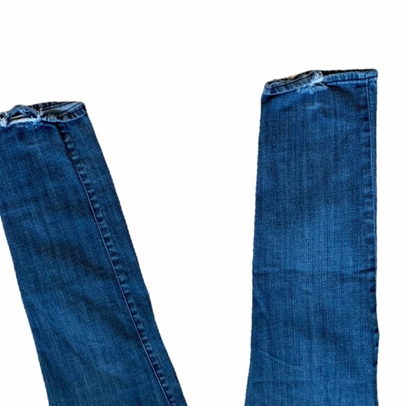 Kut From The Kloth Distressed Straight Jeans 8 - Picture 7 of 11